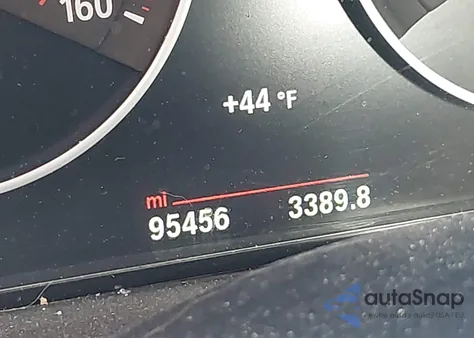 2018 BMW 330I xDrive z USA, uszkodzony, nr VIN WBA8D9C5XJEM32793